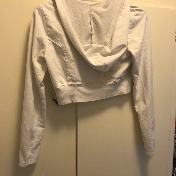 Crop top light weight sweater - Picture 2 of 2